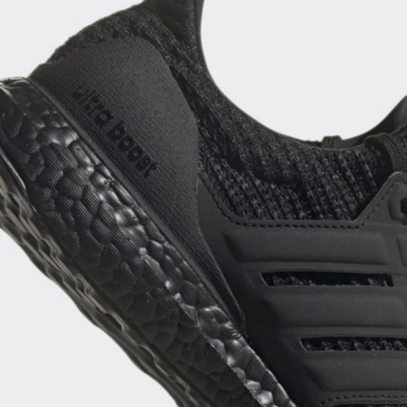 adidas UltraBOOST Triple Black - Picture 6 of 9
